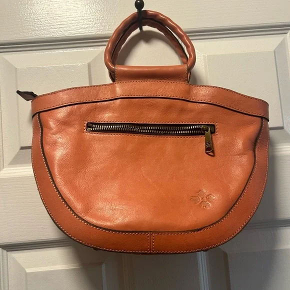 Elegant Tan Woven Leather Tote Bag - Picture 4 of 7